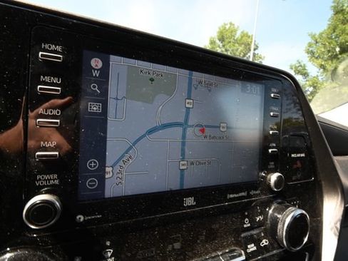 Used 2021 Toyota Highlander Limited AWD/4WD image 13