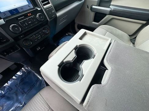 Used 2017 Ford F350 XLT w/ XLT Premium Package image 23