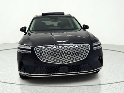 Used 2025 Genesis Electrified GV70 w/ Prestige Package AWD/4WD image 3