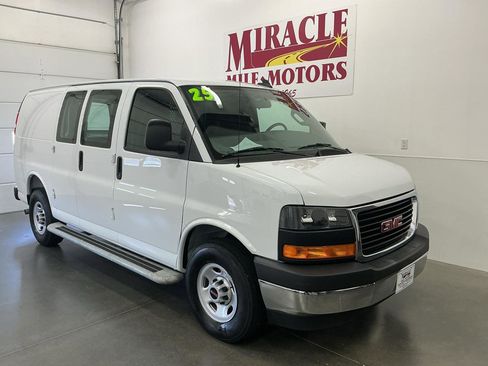 Used 2025 GMC Savana 2500 w/ Driver Convenience Package RWD image 1