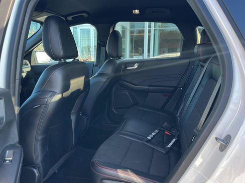 Used 2023 Ford Escape ST-Line w/ Tech Pack #1 AWD/4WD image 10