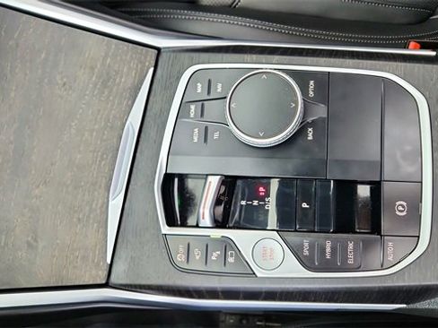 Used 2023 BMW 330e 330e iPerformance image 50