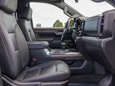 Certified 2022 Chevrolet Silverado 1500 RST image 7