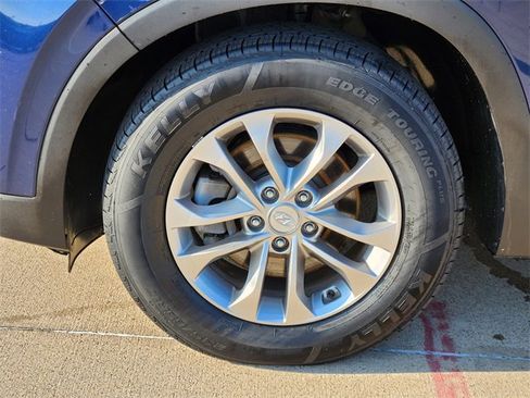 Used 2019 Hyundai Santa Fe SE AWD/4WD image 16