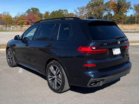 Used 2022 BMW X7 M50i image 4