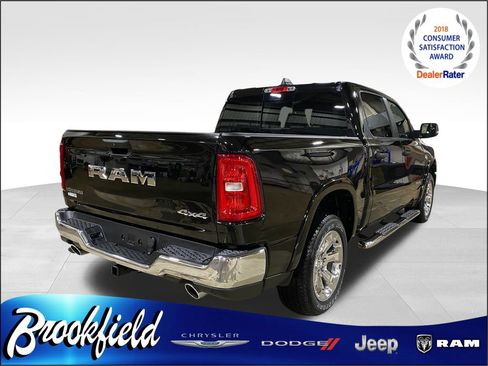 Used 2017 RAM 1500 Big Horn image 7