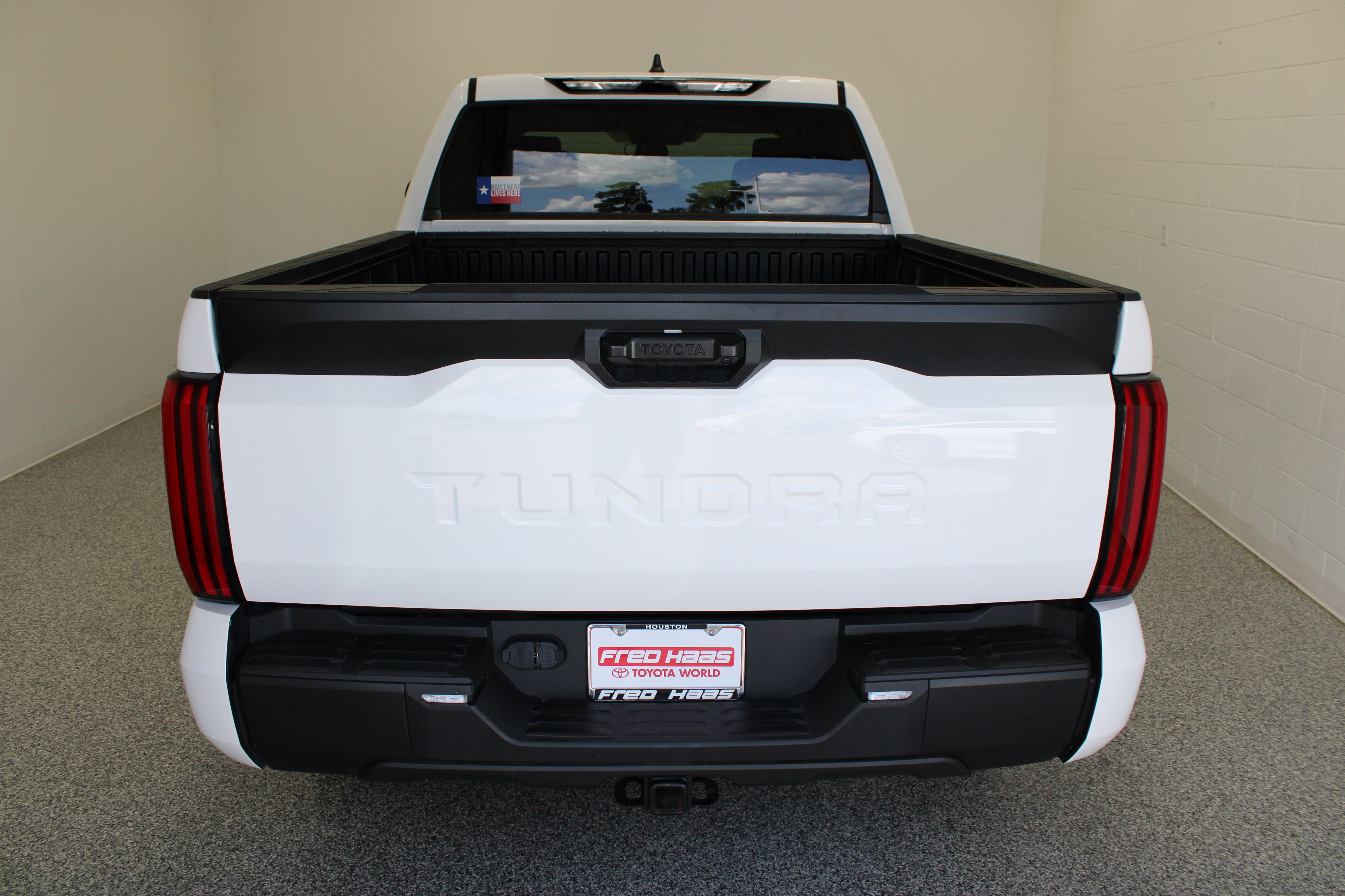 Used 2024 Toyota Tundra SR w/ SR Tow Package AWD/4WD image 8