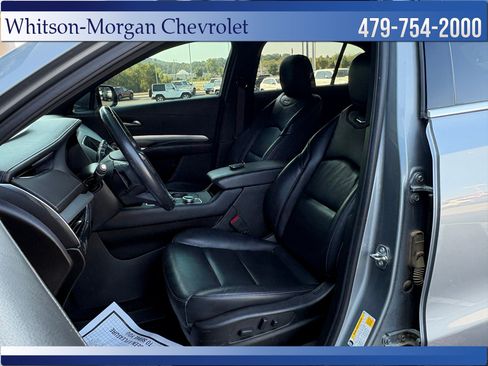 Used 2023 Cadillac XT4 Premium Luxury FWD image 9