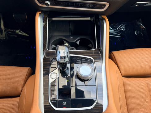 Used 2023 BMW X6 xDrive40i w/ M Sport Package image 16