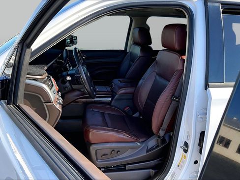 Used 2019 Chevrolet Tahoe Premier AWD/4WD image 25