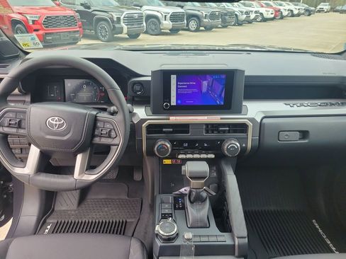 Certified 2025 Toyota Tacoma SR5 image 17