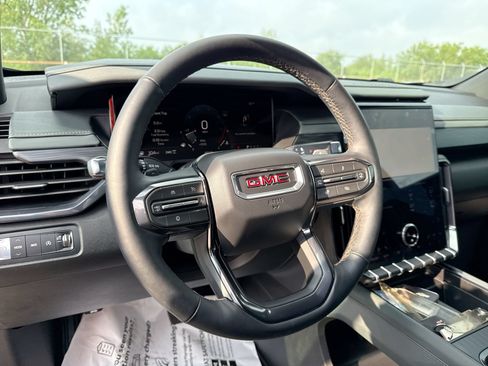 Used 2025 GMC Acadia AT4 AWD/4WD image 11