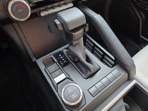 Used 2025 Toyota 4Runner SR5 RWD image 23