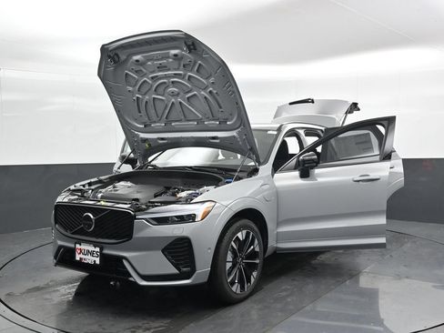 New 2026 Volvo XC60 T8 Plus w/ Protection Package Premier AWD/4WD image 47