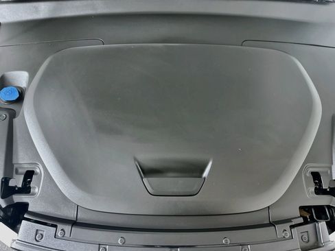 Used 2023 Volvo XC40 Recharge Plus AWD/4WD image 33