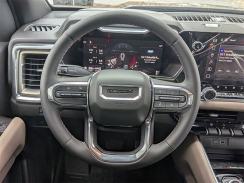 New 2026 GMC Canyon Denali image 18