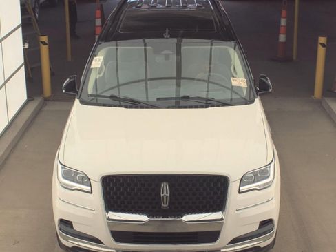 Used 2023 Lincoln Navigator L Black Label image 2