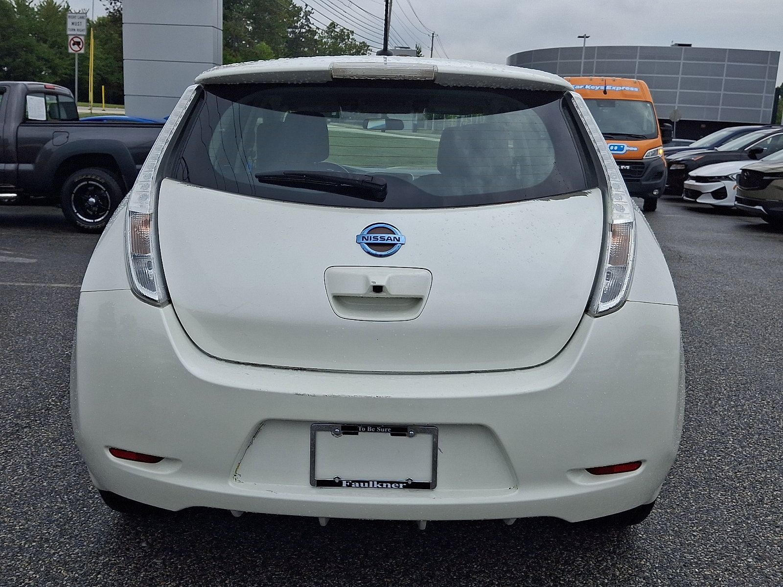 Used 2015 Nissan Leaf S FWD image 5