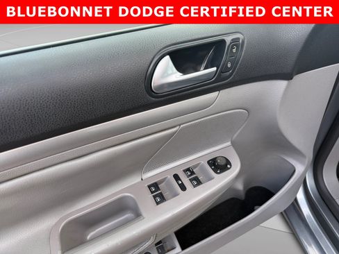 Used 2009 Volkswagen Jetta SE FWD image 10