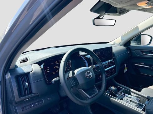 New 2026 Nissan Pathfinder Platinum FWD image 6