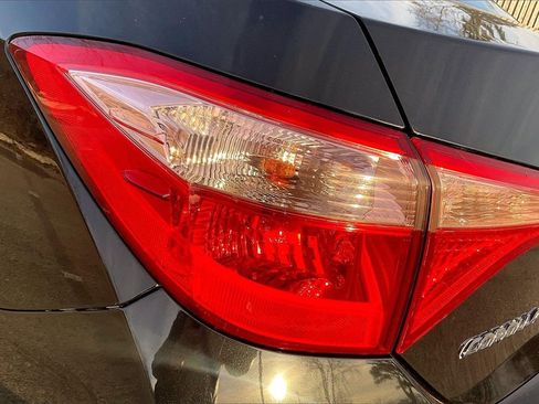 Used 2017 Toyota Corolla L image 29