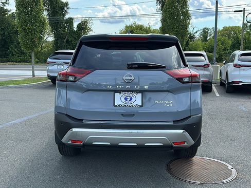 Used 2022 Nissan Rogue Platinum w/ Head-Up Display Package image 5