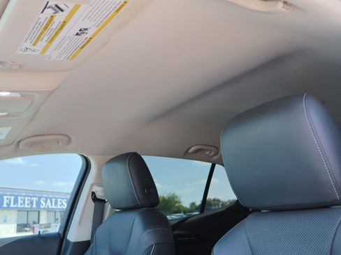 Used 2022 Buick Envision Essence w/ Safety Package image 26