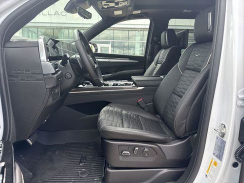 New 2026 Cadillac Escalade V AWD/4WD image 9