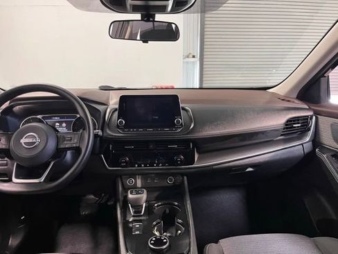 Used 2022 Nissan Rogue SV image 20