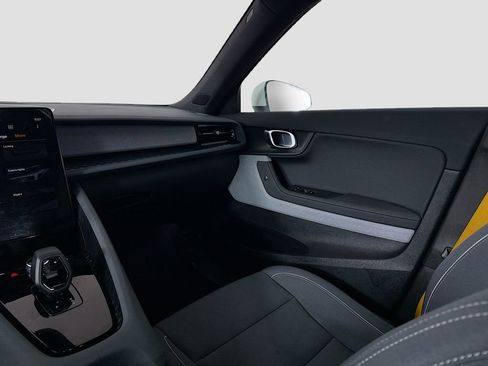 Used 2023 Polestar Polestar 2 image 14