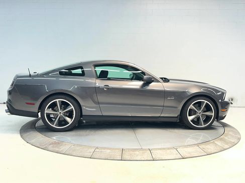 Used 2011 Ford Mustang GT Premium w/ Brembo Brake Pkg RWD image 8