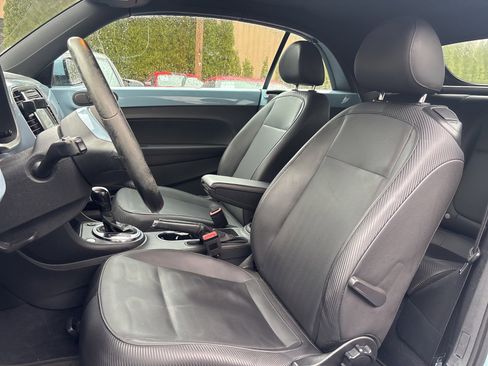Used 2013 Volkswagen Beetle 2.5 image 4