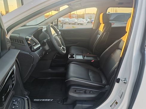 New 2026 Honda Odyssey Elite image 9