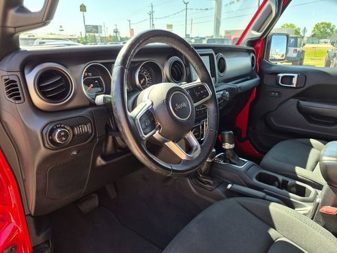 Used 2020 Jeep Gladiator Sport w/ Quick Order Package 24S AWD/4WD image 15