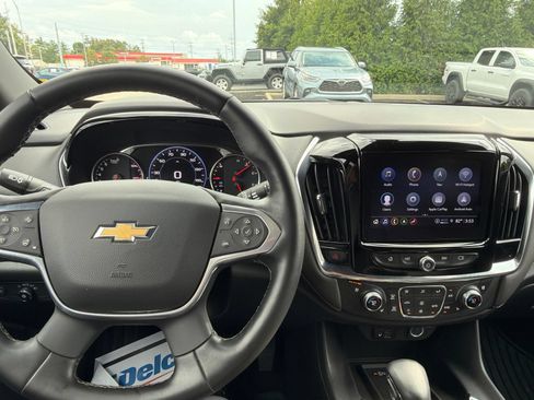 Used 2023 Chevrolet Traverse Premier AWD/4WD image 27