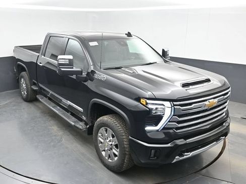 Used 2026 Chevrolet Silverado 2500 High Country w/ Technology Package AWD/4WD image 38