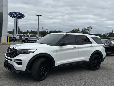 Certified 2024 Ford Explorer ST w/ Equipment Group 401A image 16