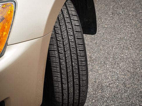 Used 2011 Toyota RAV4 2WD w/ Base L4 Extra Value Pkg image 12