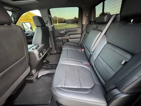Used 2023 GMC Sierra 2500 Denali w/ Denali Black Diamond Edition AWD/4WD image 30