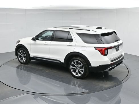 Certified 2025 Ford Explorer Platinum w/ Ultimate Package image 52