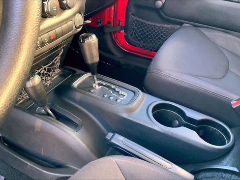 Used 2013 Jeep Wrangler Sport image 13