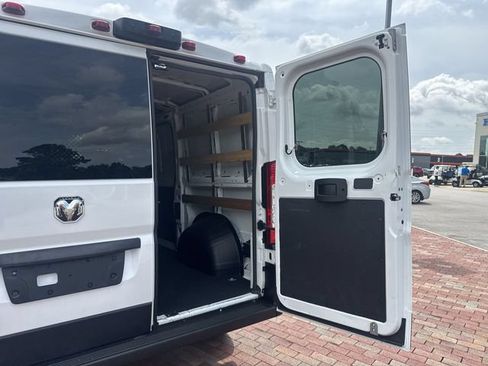 Used 2025 RAM ProMaster 2500 w/ U-Haul Equipment Group FWD image 25