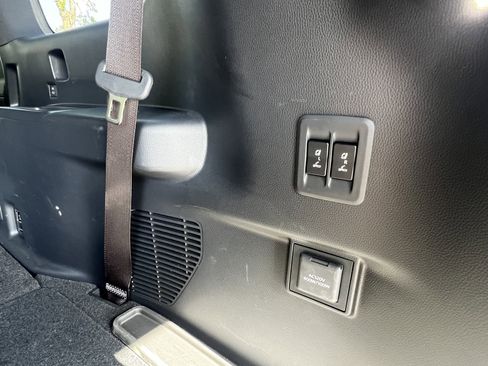 Used 2025 Lexus GX 550 w/ Accessory Package (2T) image 50