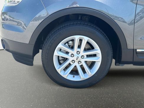 Used 2015 Ford Explorer XLT w/ Equipment Group 202A image 11