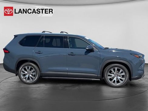 Certified 2024 Toyota Grand Highlander FWD image 8