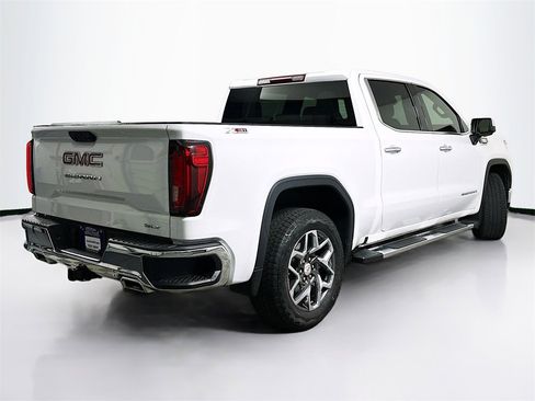 Used 2023 GMC Sierra 1500 SLT w/ X31 Off-Road Package image 7