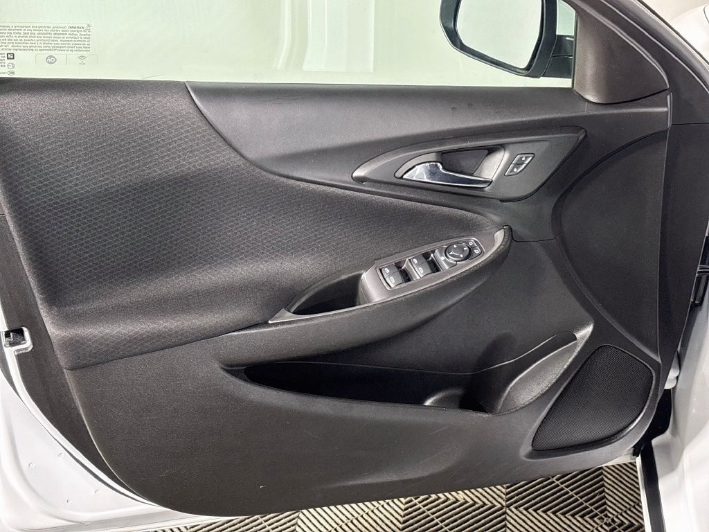 Used 2023 Chevrolet Malibu LT FWD image 10