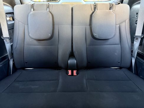 Used 2020 Ford Explorer XLT image 42