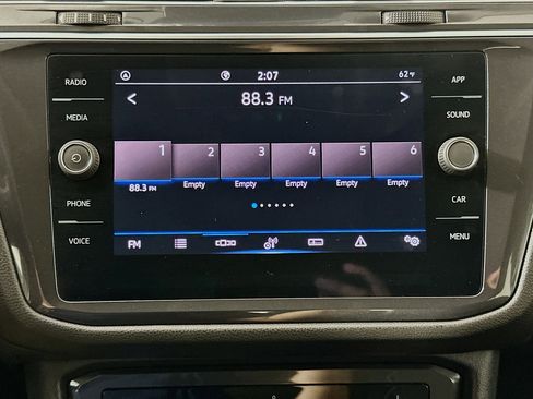 Used 2023 Volkswagen Tiguan SE FWD image 19