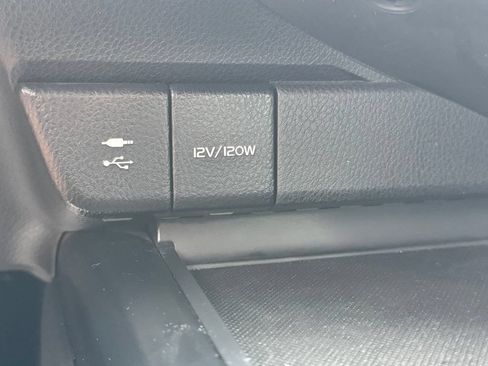 Used 2019 Toyota Camry SE FWD image 22